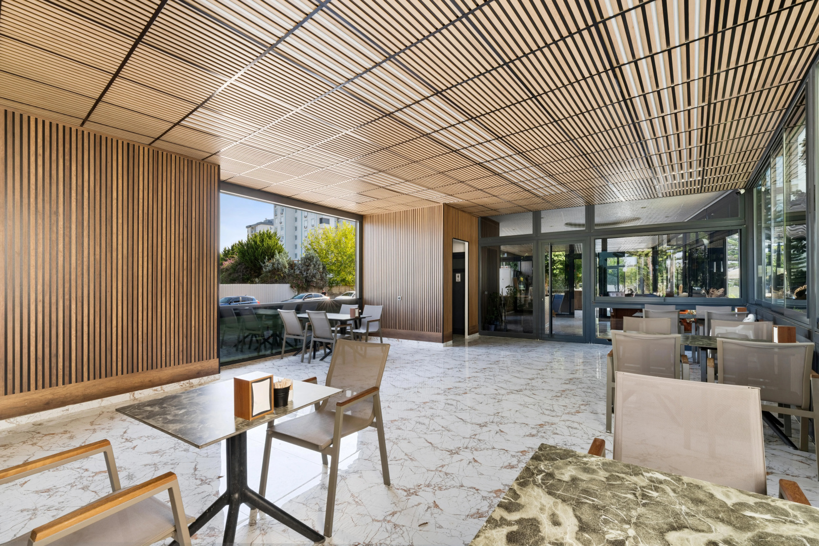 Apartments River Park Residence Lara