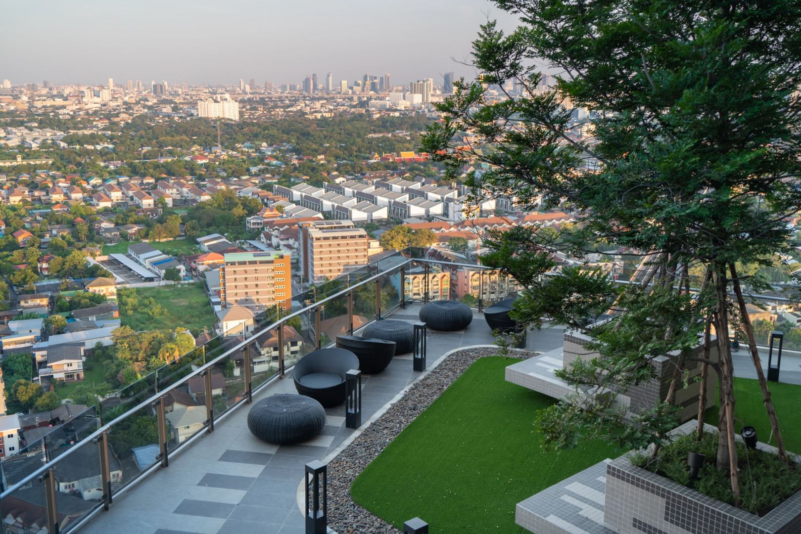 Отель Oakwood Suites Tiwanon Bangkok