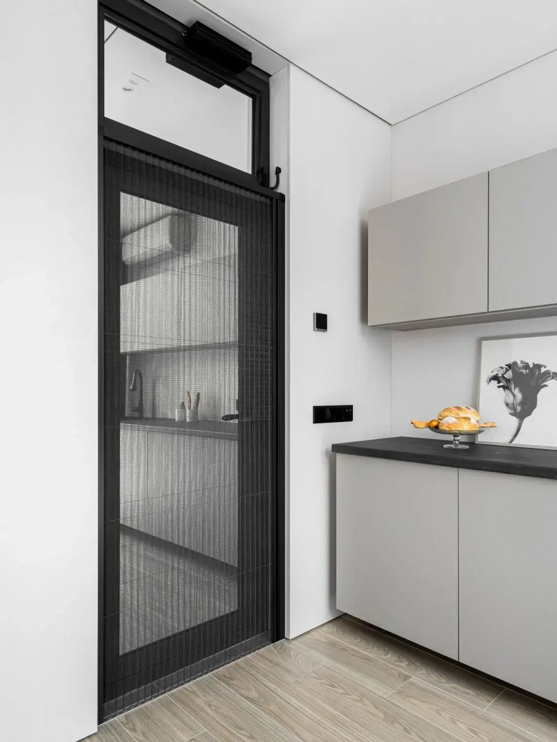 Частный Дом на Берегу Реки с Приватной Террасой и Джакузи