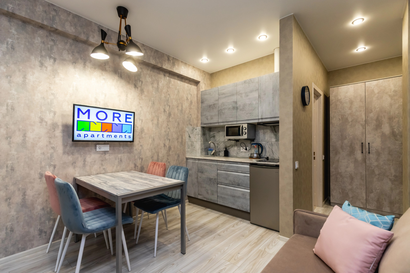 Апартаменты Море Апартаментов на Эстонской 37/6