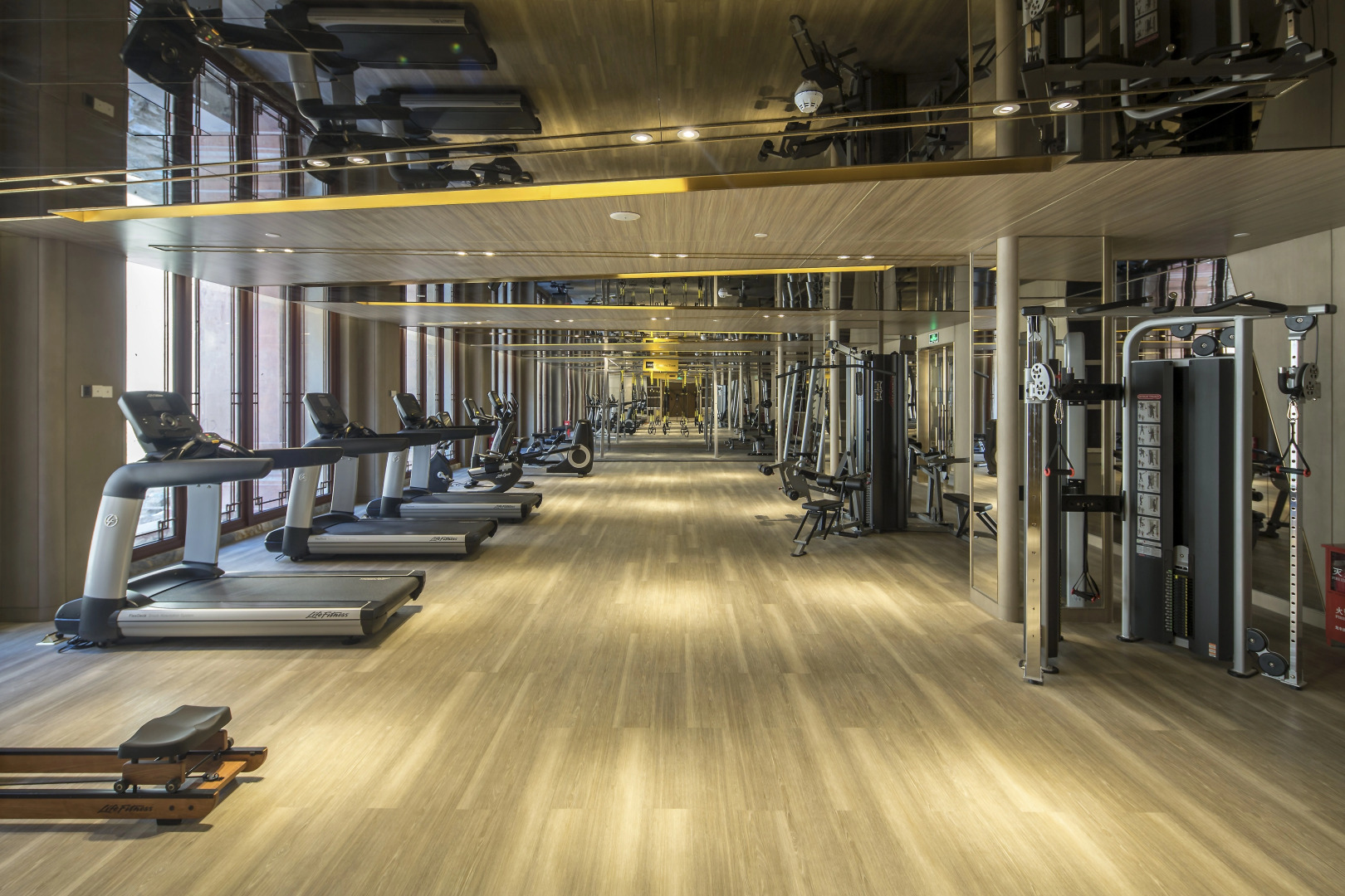 Отель Grand Bay Beijing