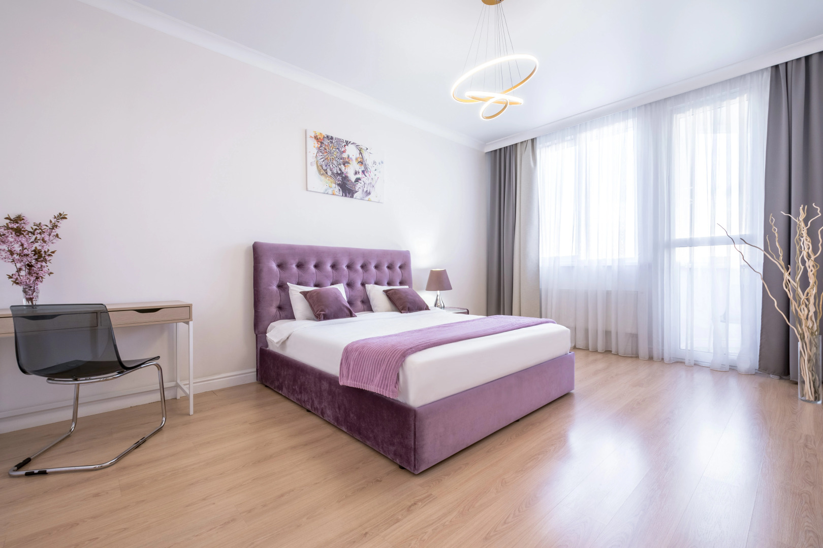 Апартаменты с захватывающим видом на Мост Поцелуев и парк 30 летия Победы