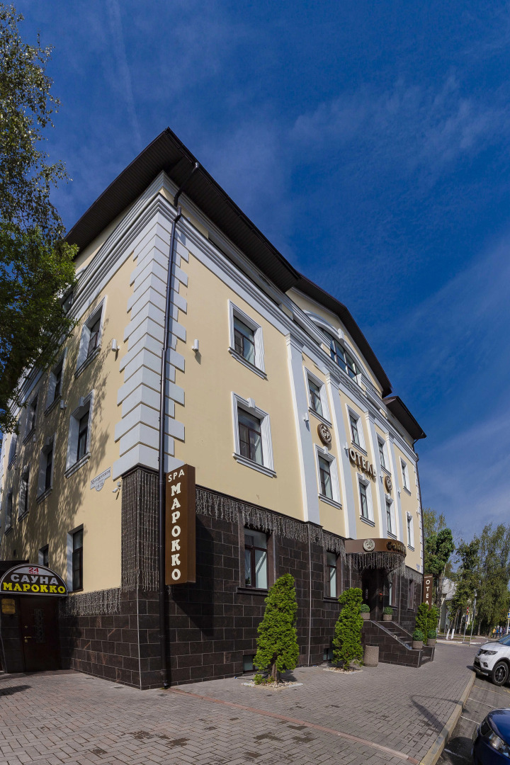 Отель Golden Plaza