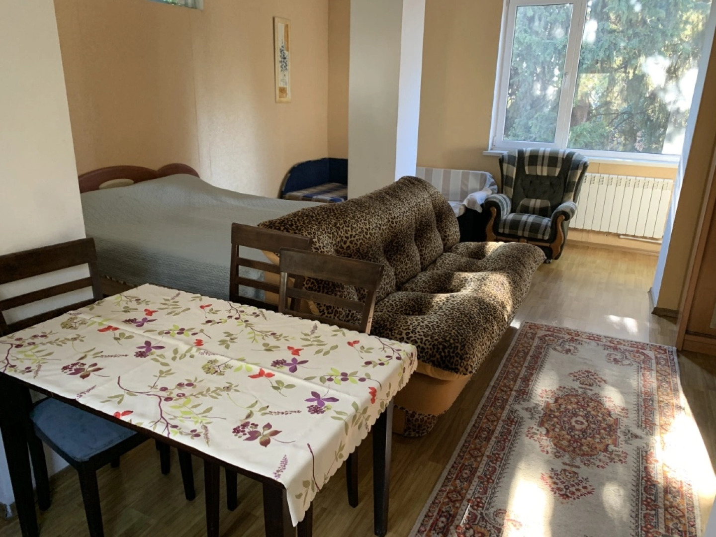 Апартаменты Статус на Кирова 10 в Ялте 2