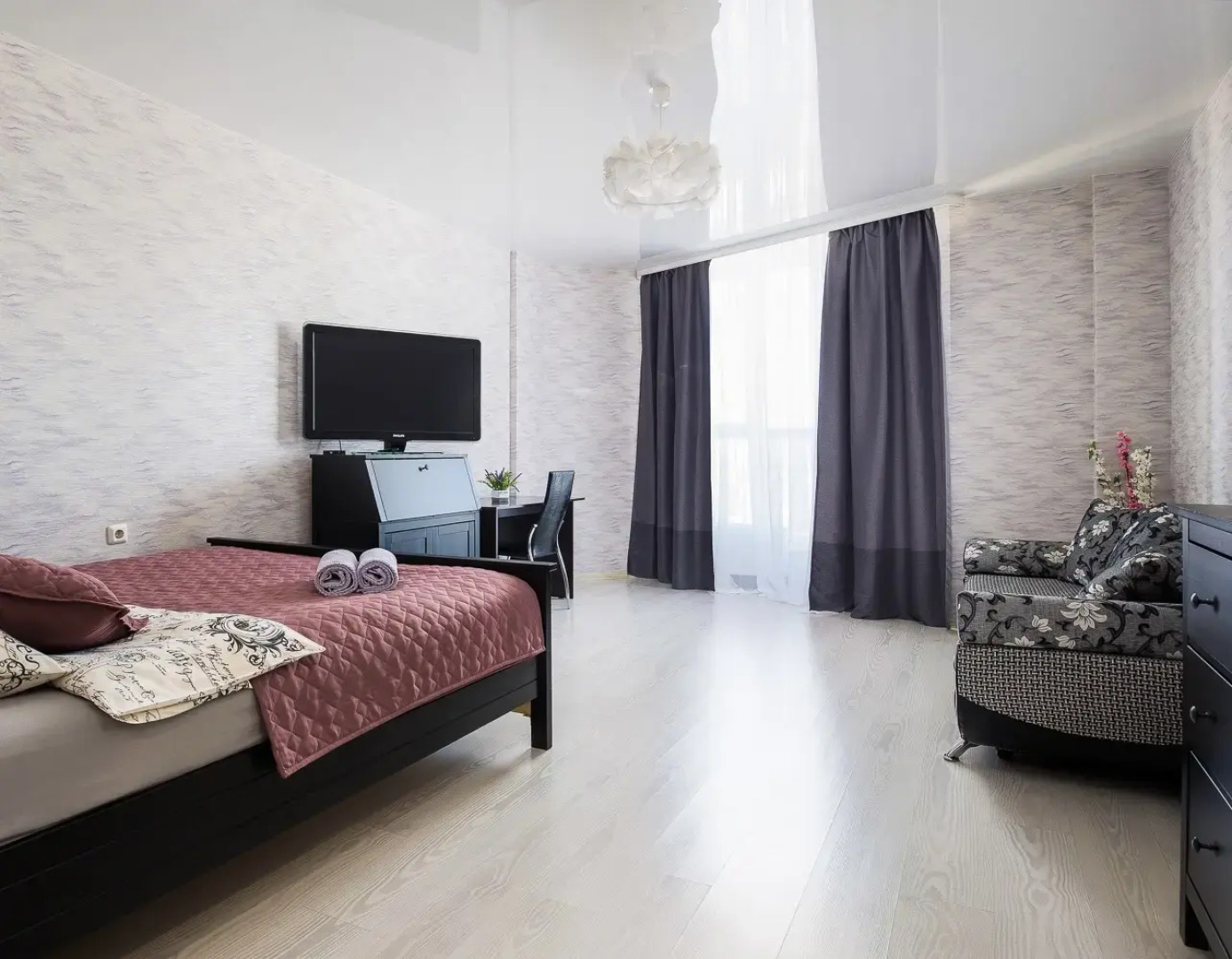 Апартаменты At HOME