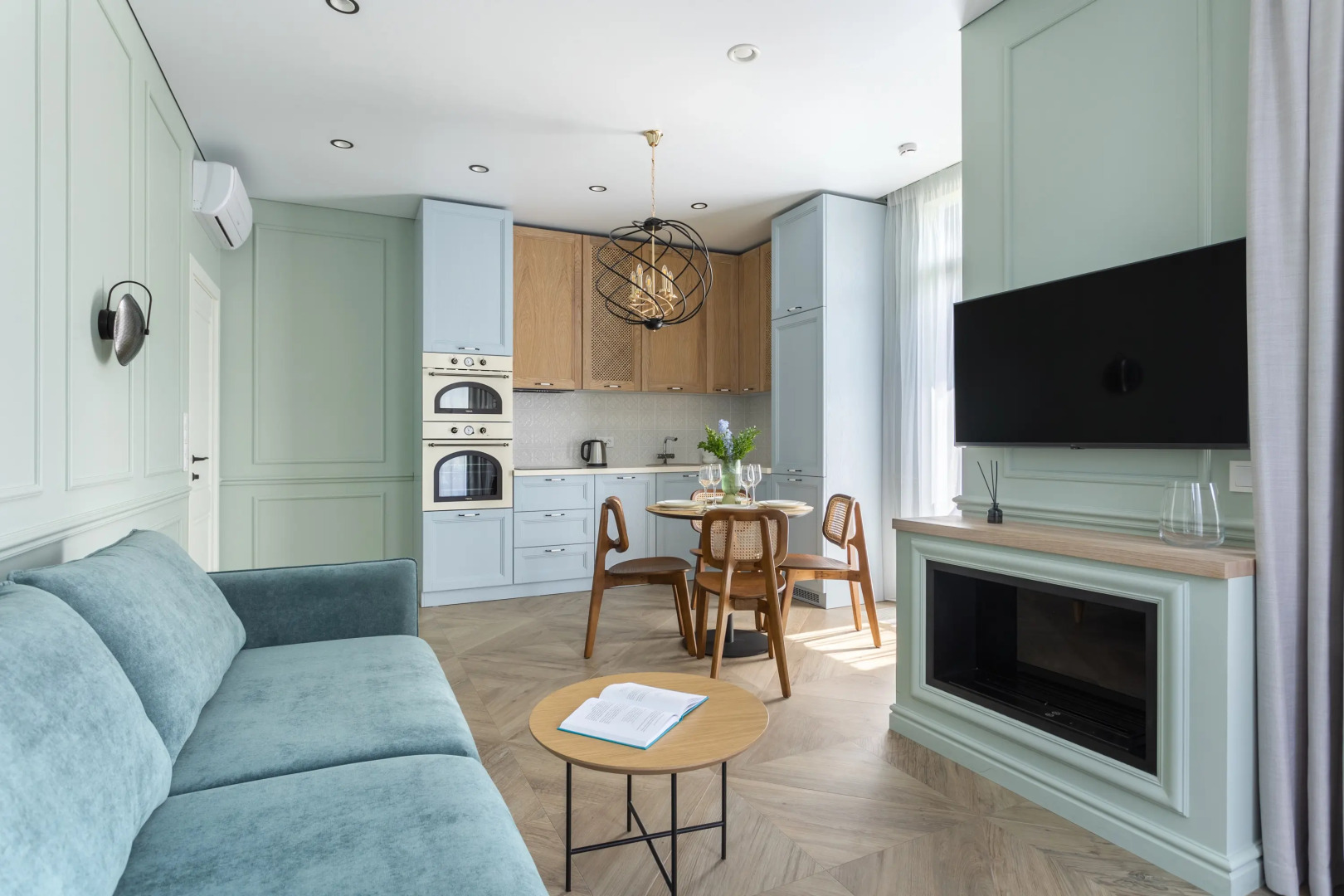 Отель Leon Estate