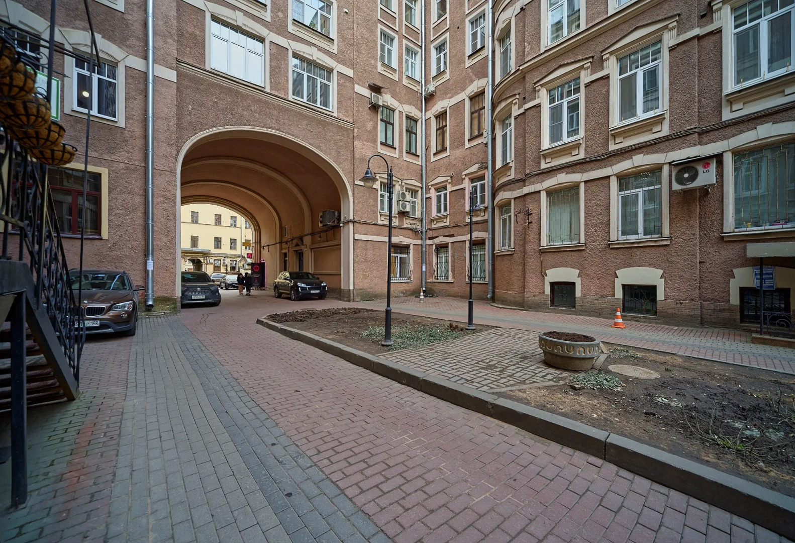 Апартаменты КвартирникN на Невском 88