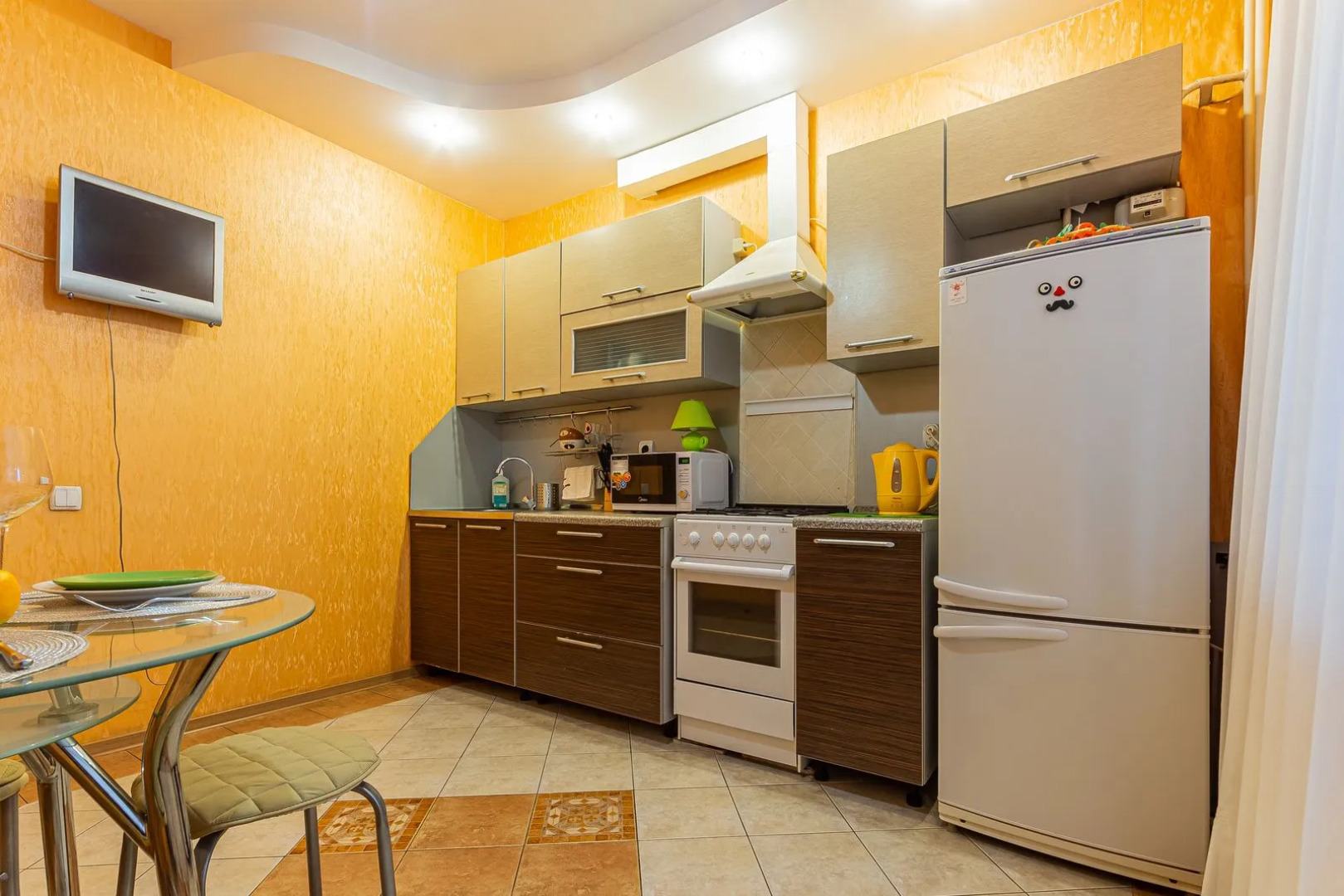 Апартаменты Квартира в центре с качелями на веранде рядом с колесом обозрения