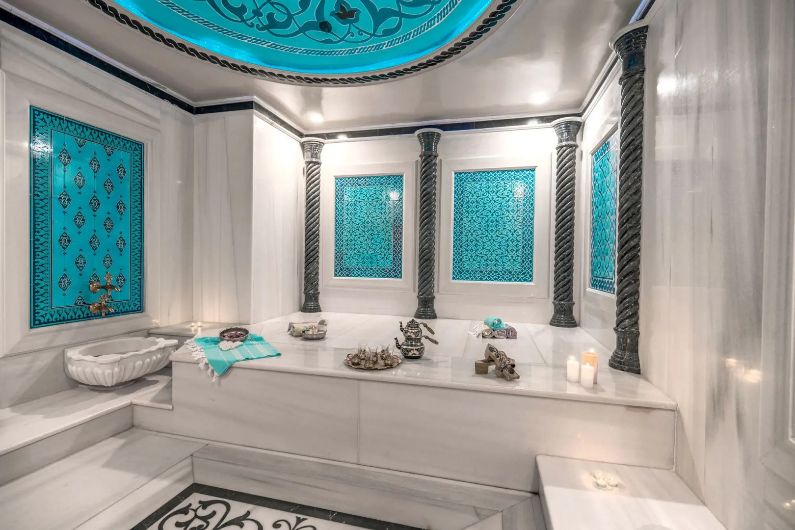 Отель Seven Hills Palace