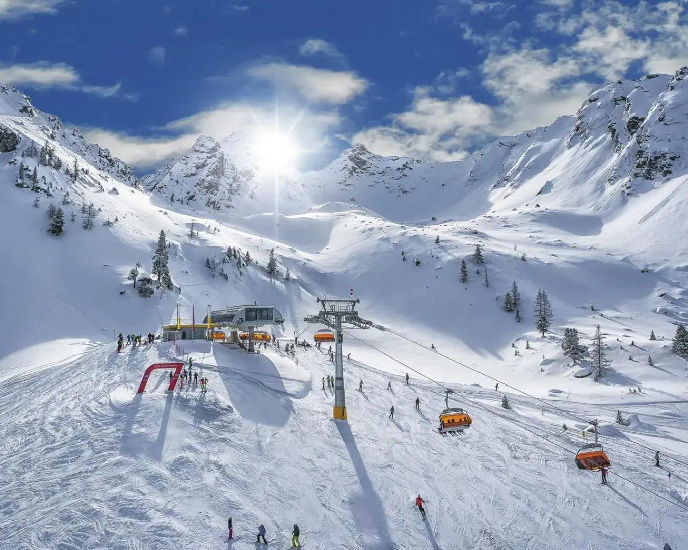 Отель Эльпида