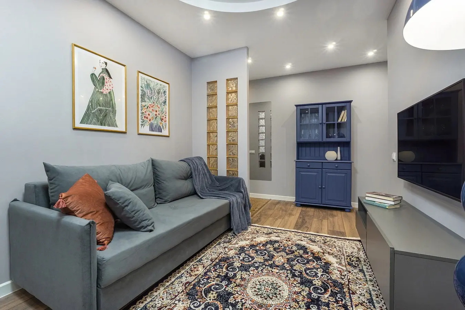 Квартира трехкомнатная Queenstay Остров мечты на Коломенской