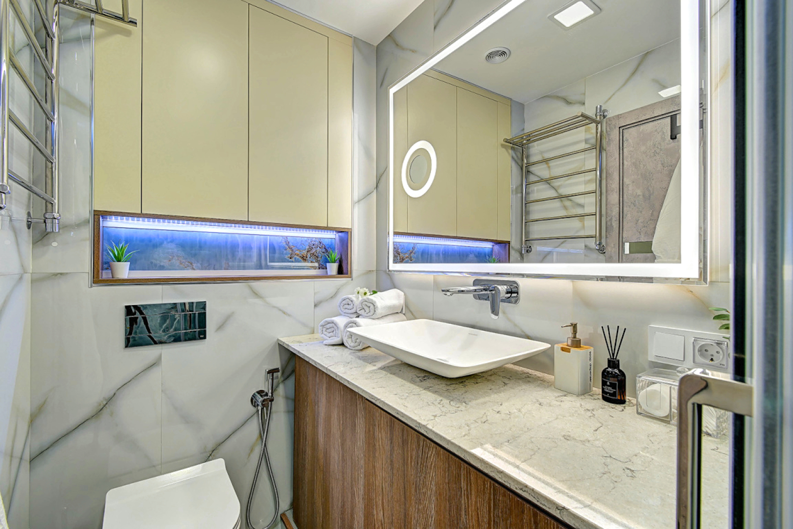 Апартаменты №76 Депутатская 10 Г с подогреваемым бассейном