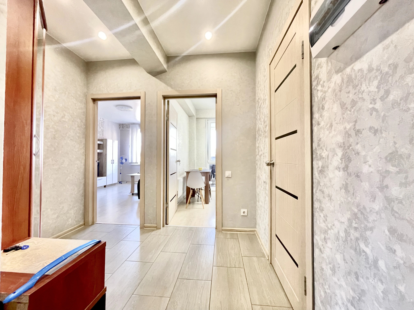 Большая однокомнатная квартира сети "PanApartments" на центральной улице города