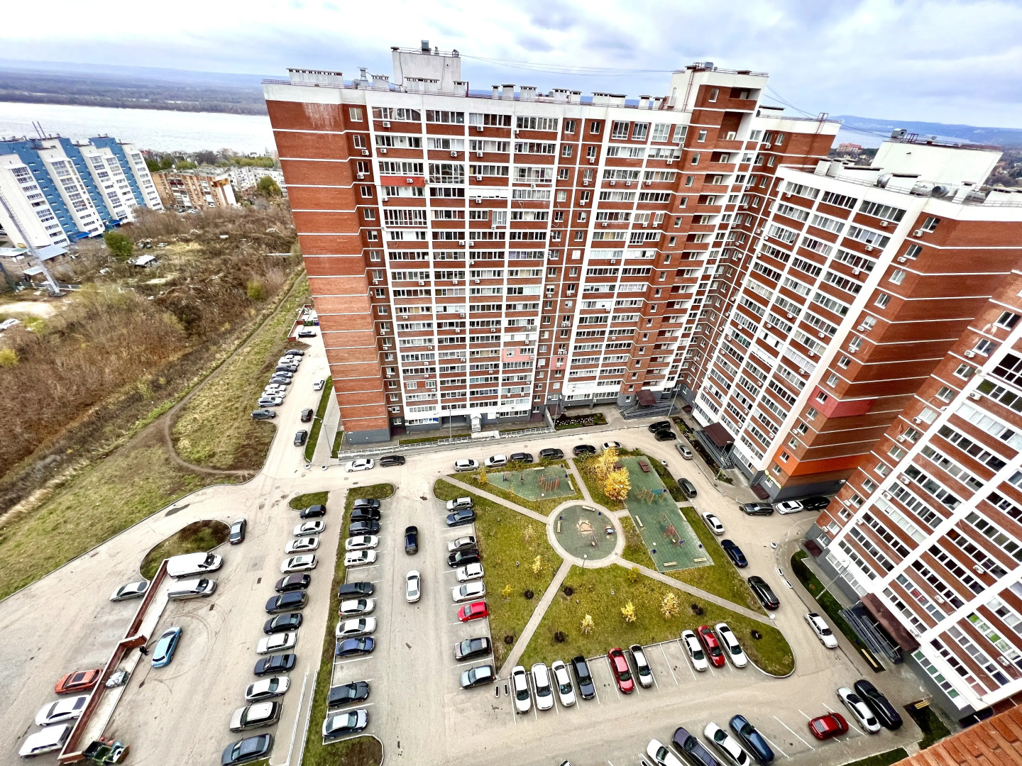 Апартаменты в ЖК Изумрудный (ул. 5-я Просека 129)