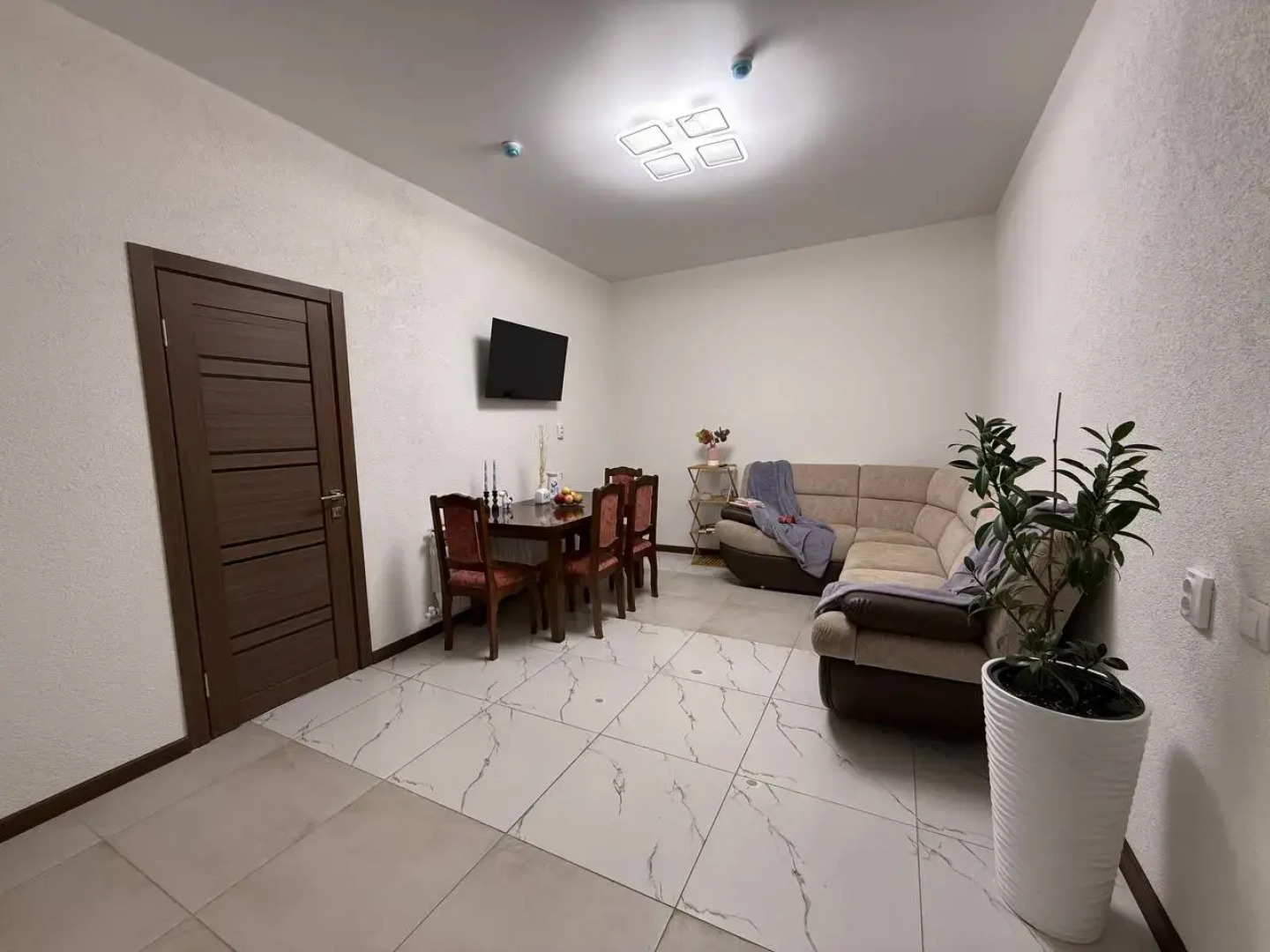 Апартаменты на Алма - Атинской