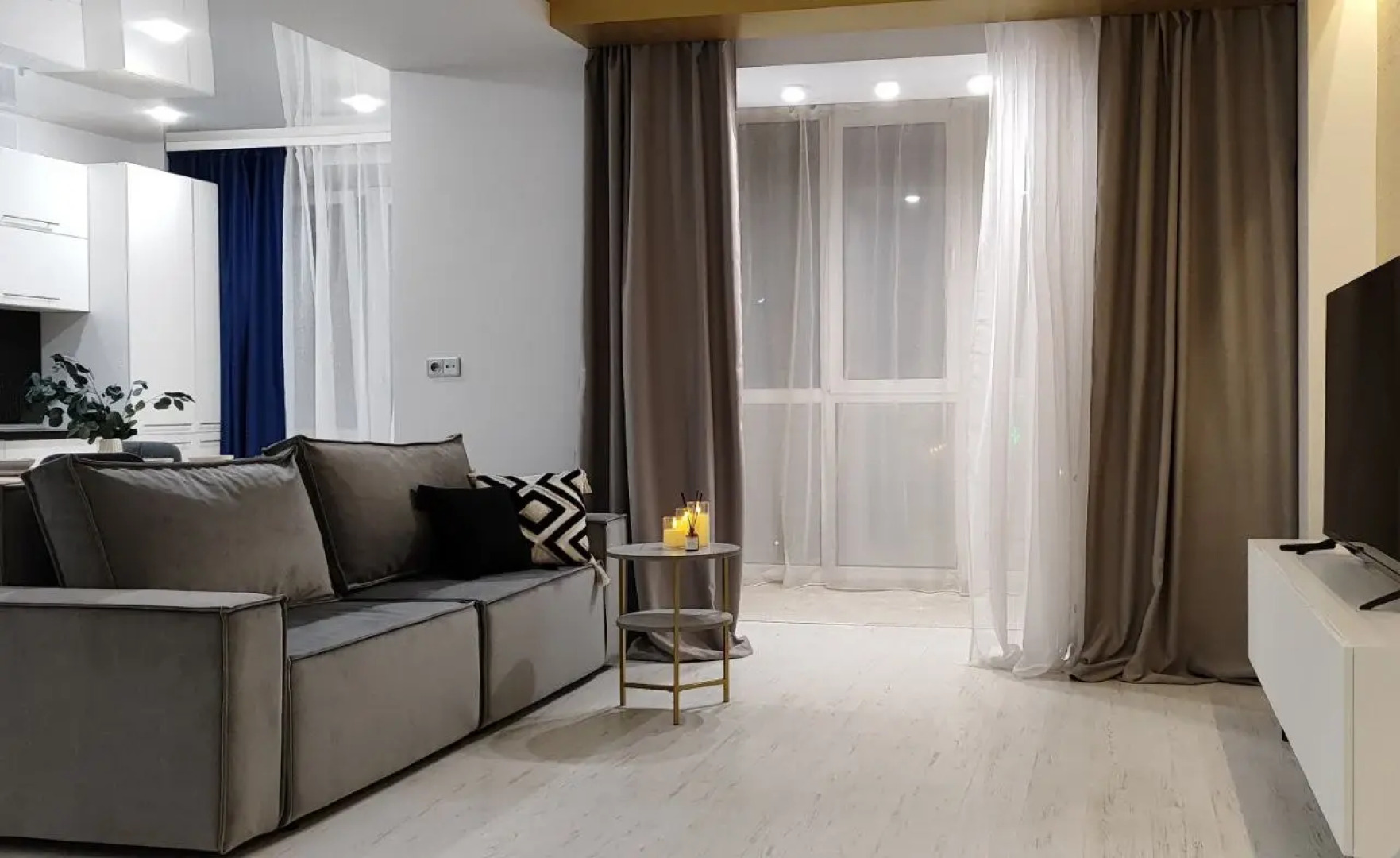 Квартира Апартаменты на 1 й Оранжерейной 28 А