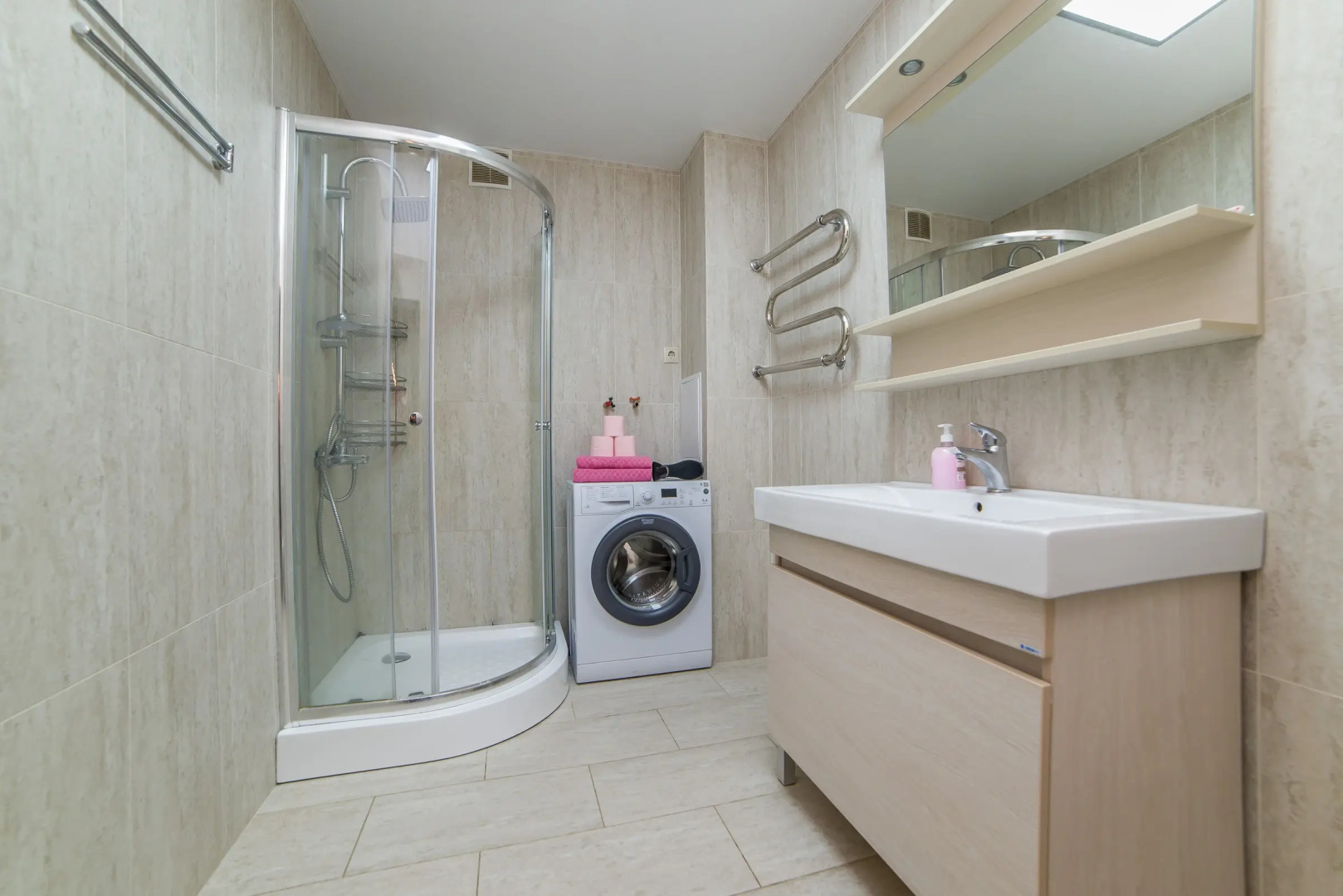 Апартаменты Двухкомнатные на Радищева 33