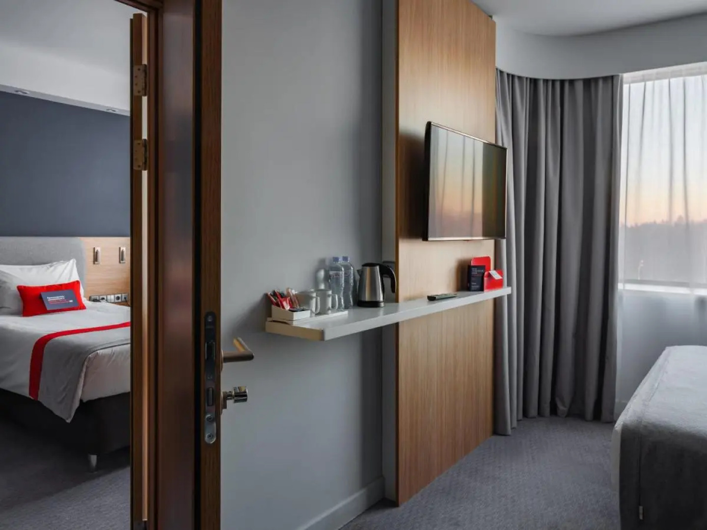 Отель Holiday Express Moscow Sheremetyevo Airport