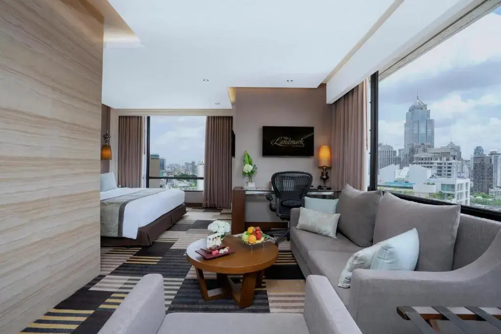 Отель The Landmark Bangkok