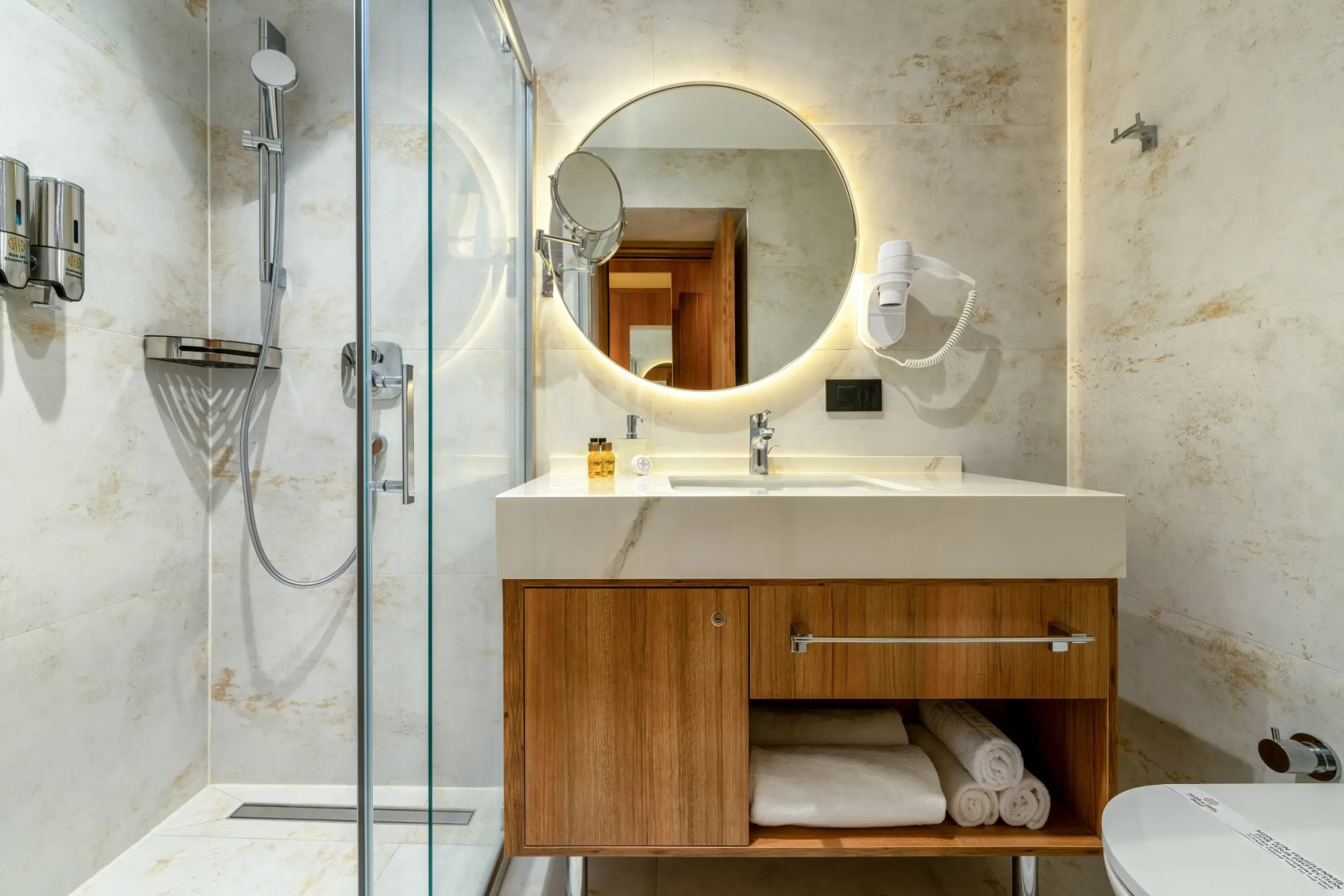 Отель Best Western Premier Hidden Hills