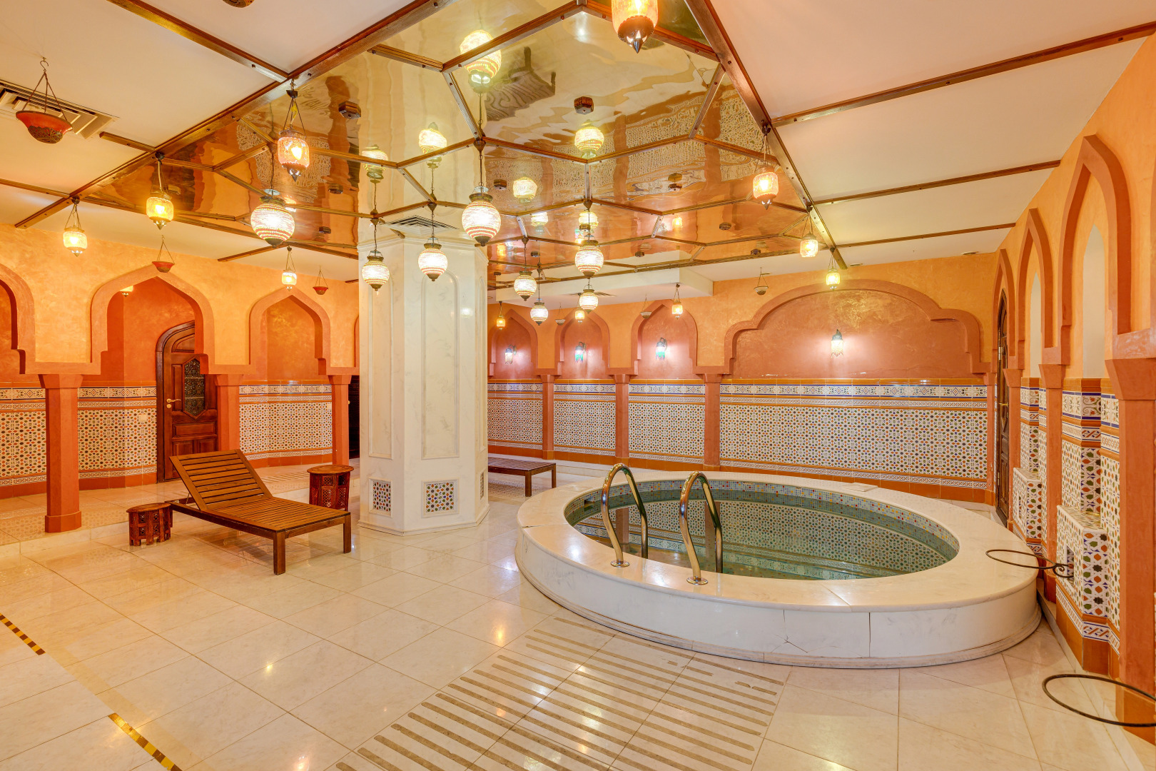 Отель Аврора