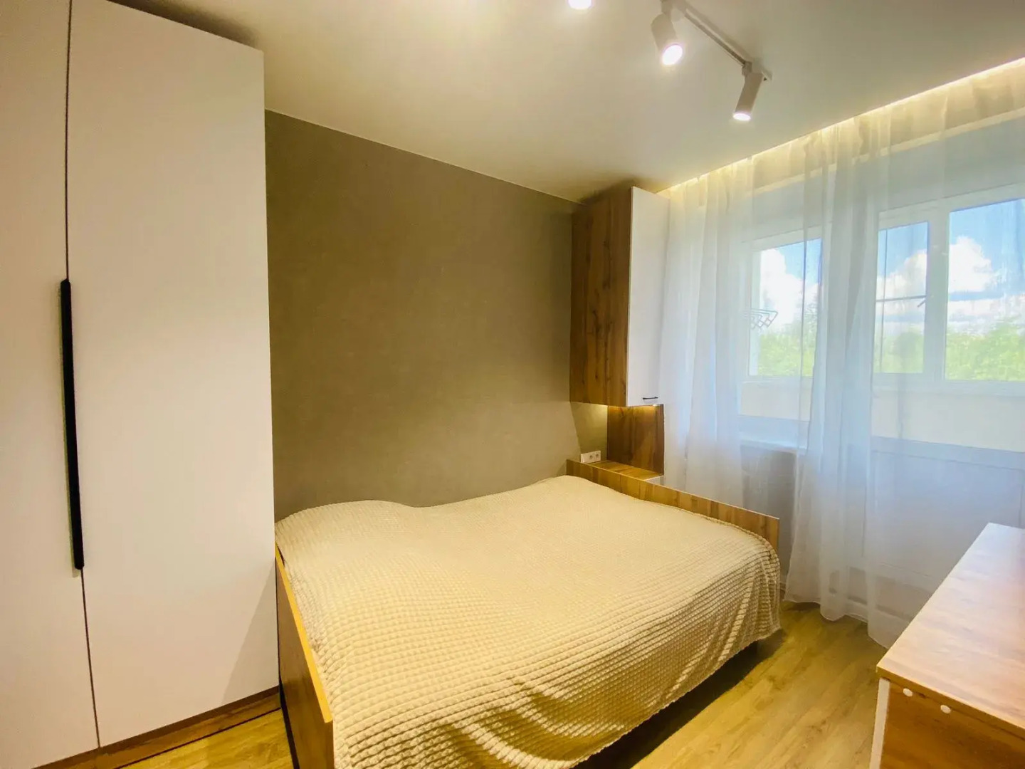 Апартаменты Красная 13