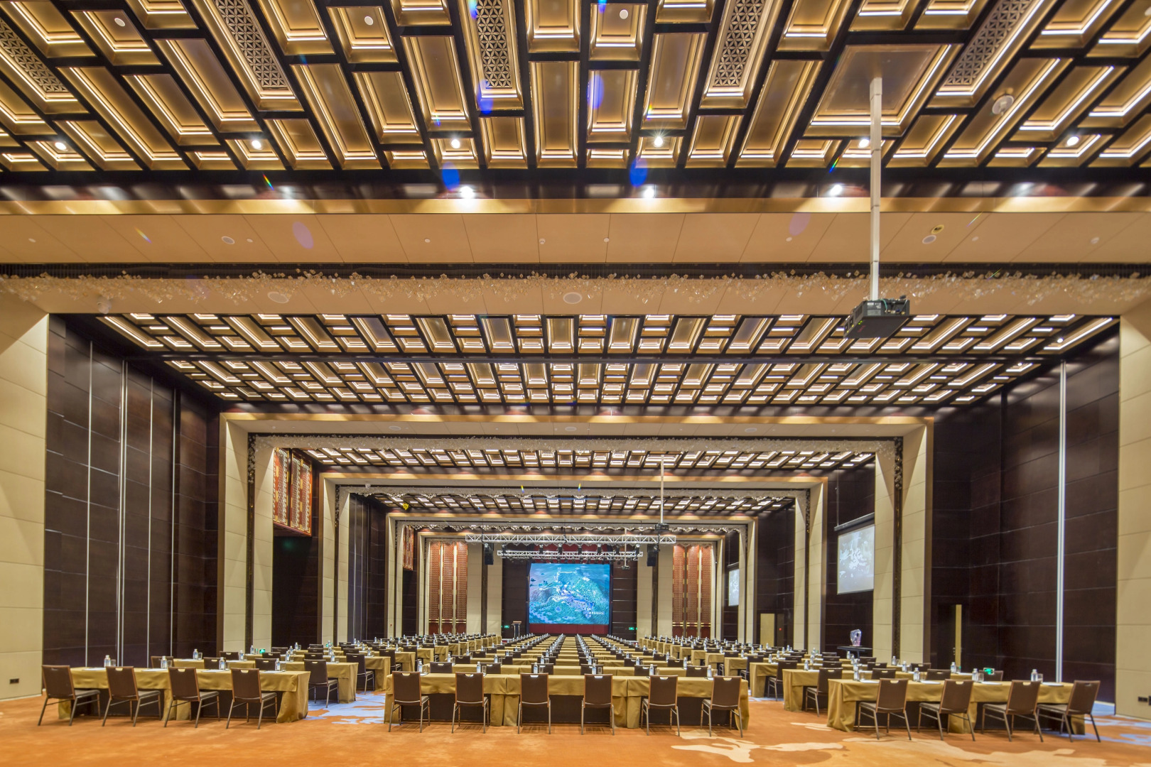 Отель Grand Bay Beijing