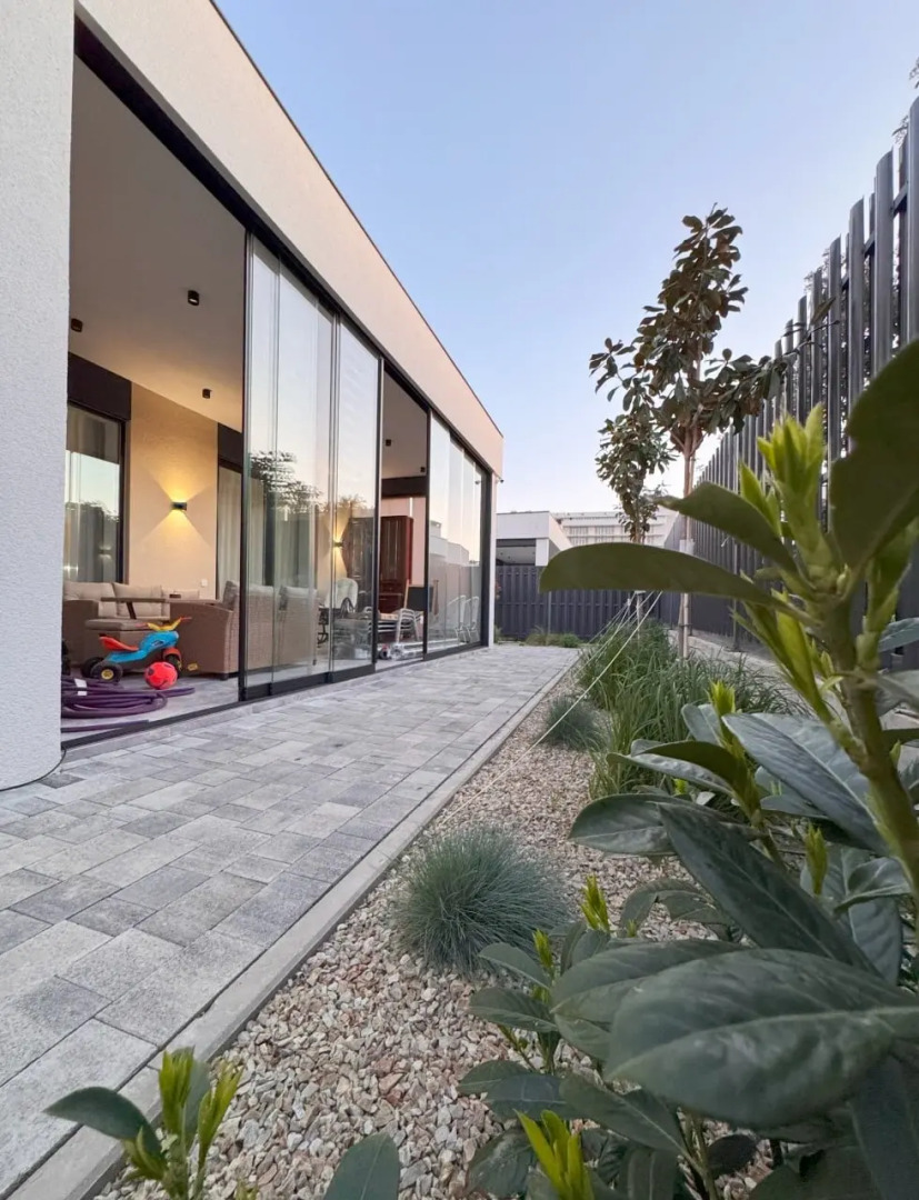 Вилла в 12 минутах от моря с подогреваемым бассейном