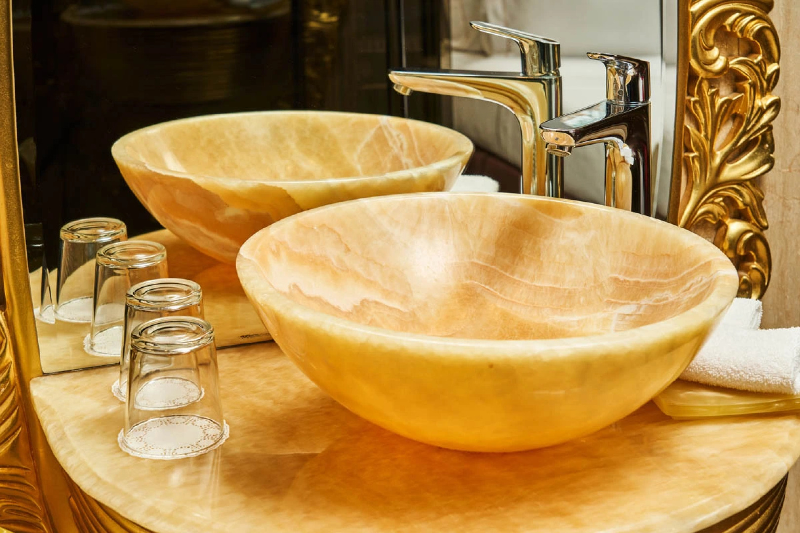 Маджестик Бутик Отель Делюкс