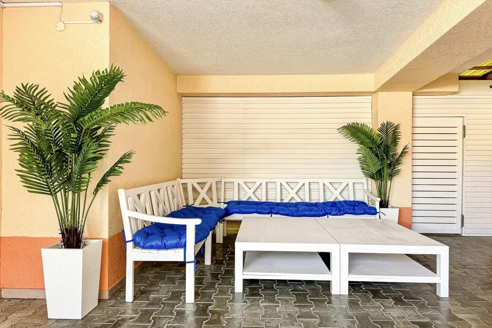 Отель Автор