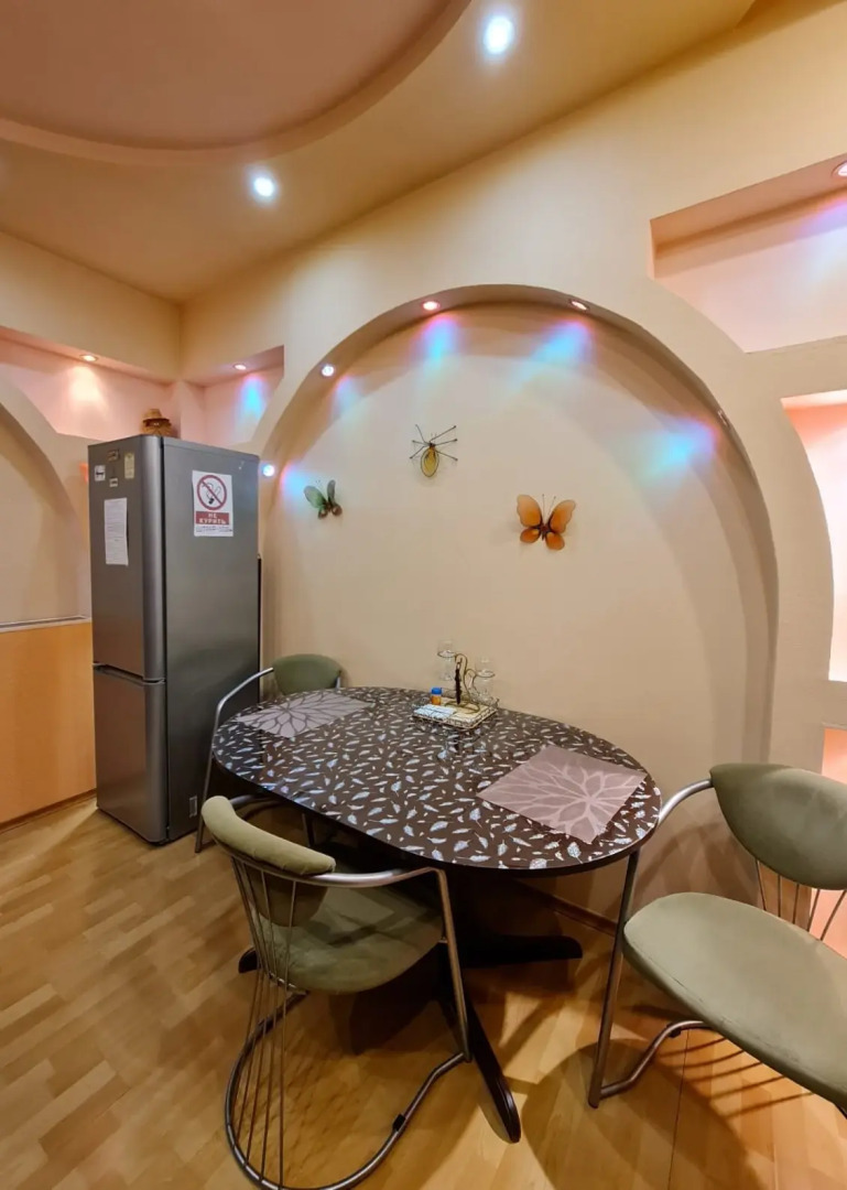 Апартаменты во Дворе Главного Офиса Норникеля