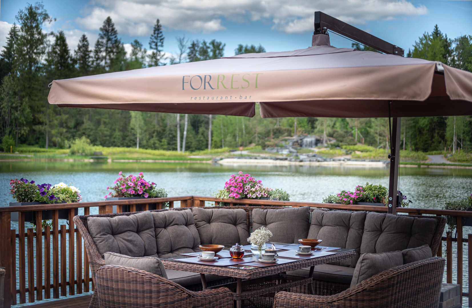 Cosmos Collection Izumrudny Les Hotel