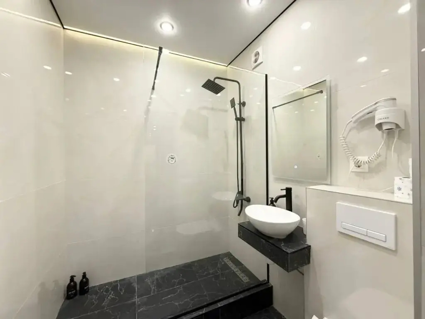 Апартаменты на Баумана 4