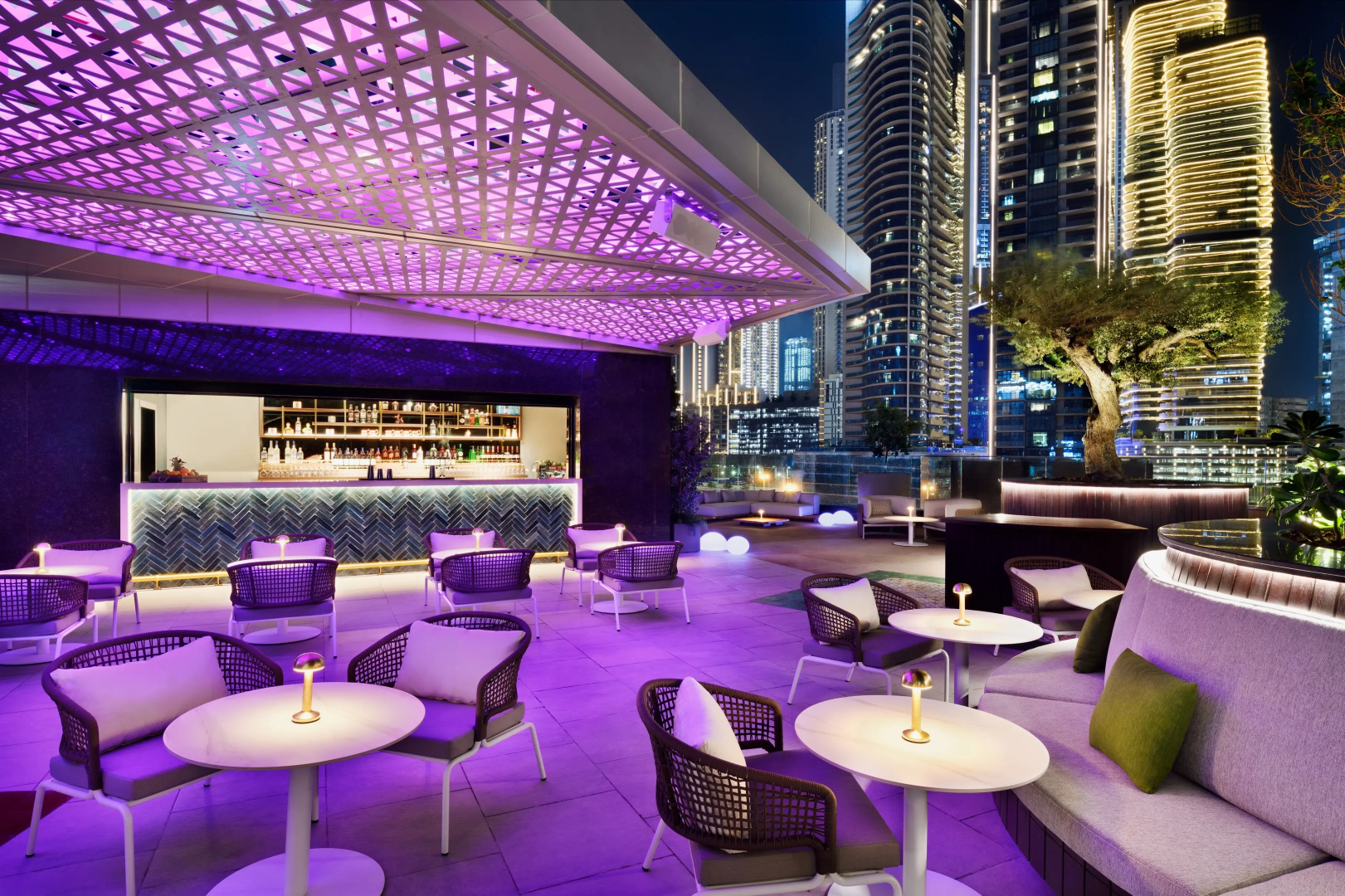 Отель Indigo Dubai Downtown by IHG