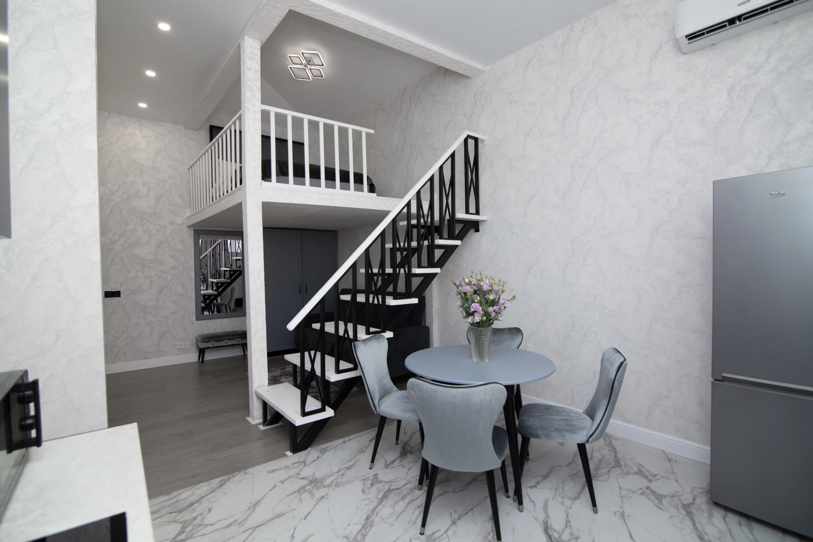 Апартаменты двухуровневые Wolf