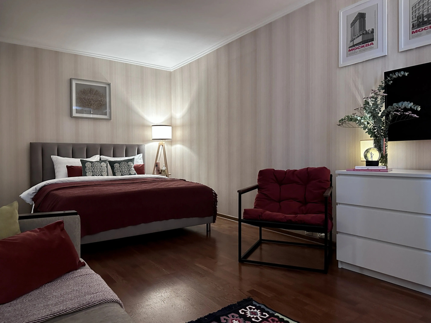 Апартаменты Два Города у метро Октябрьская