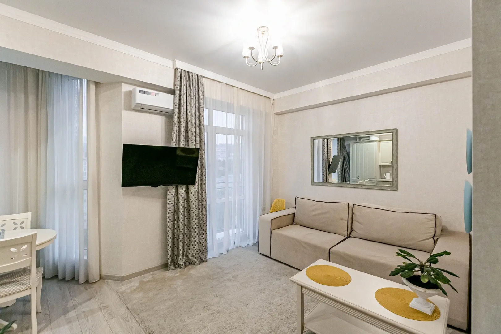 Квартира Студия со Спальной с Видом на Горы