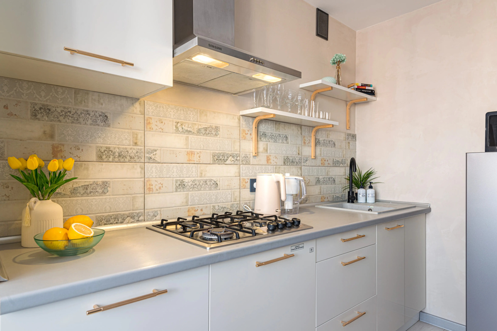 Квартира 1-к в центре на Н.Рождественского 1 от RentAp, 4 сп.места