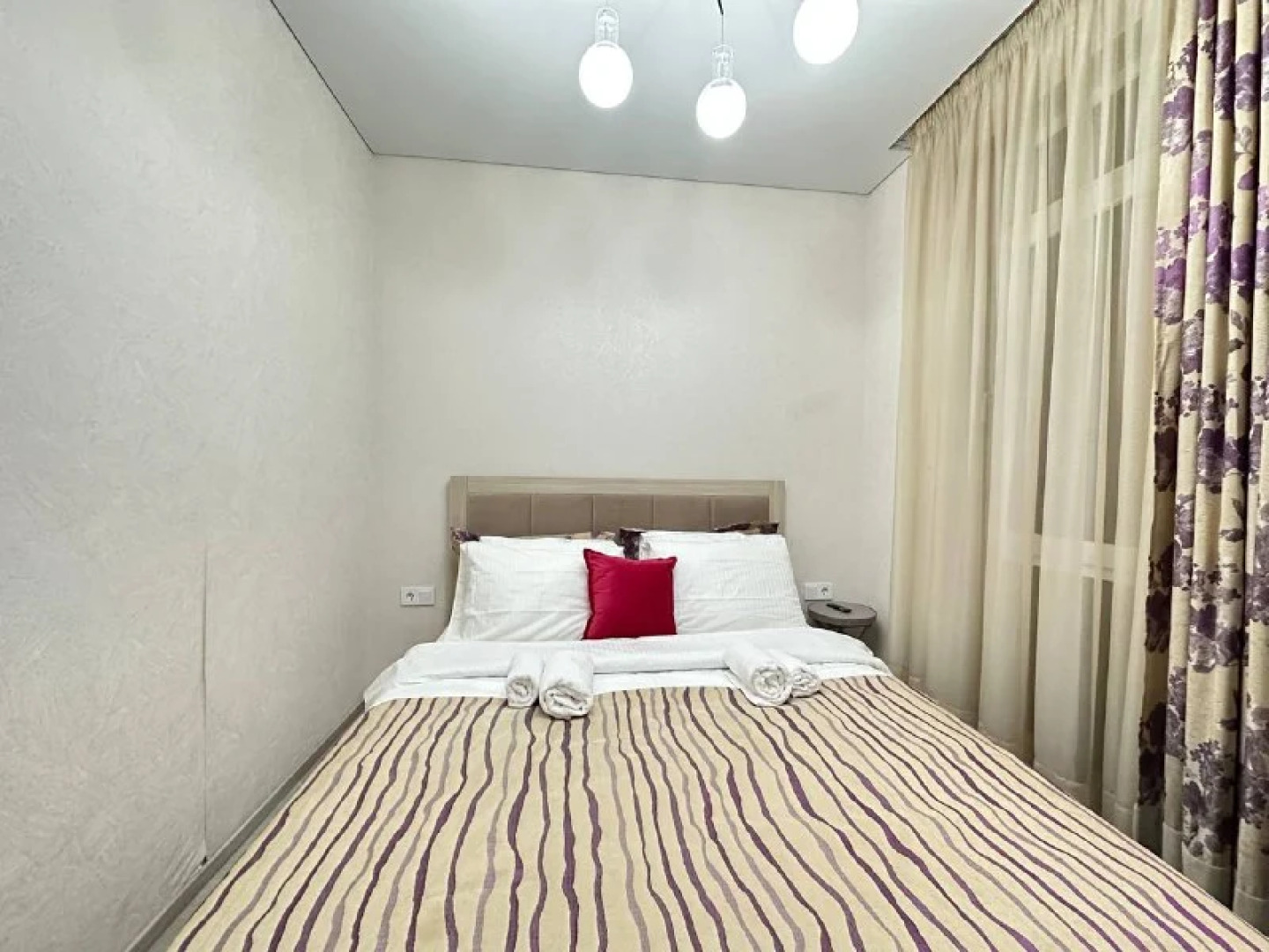 Море квартир с видом на зеленую бамбуковую рощу