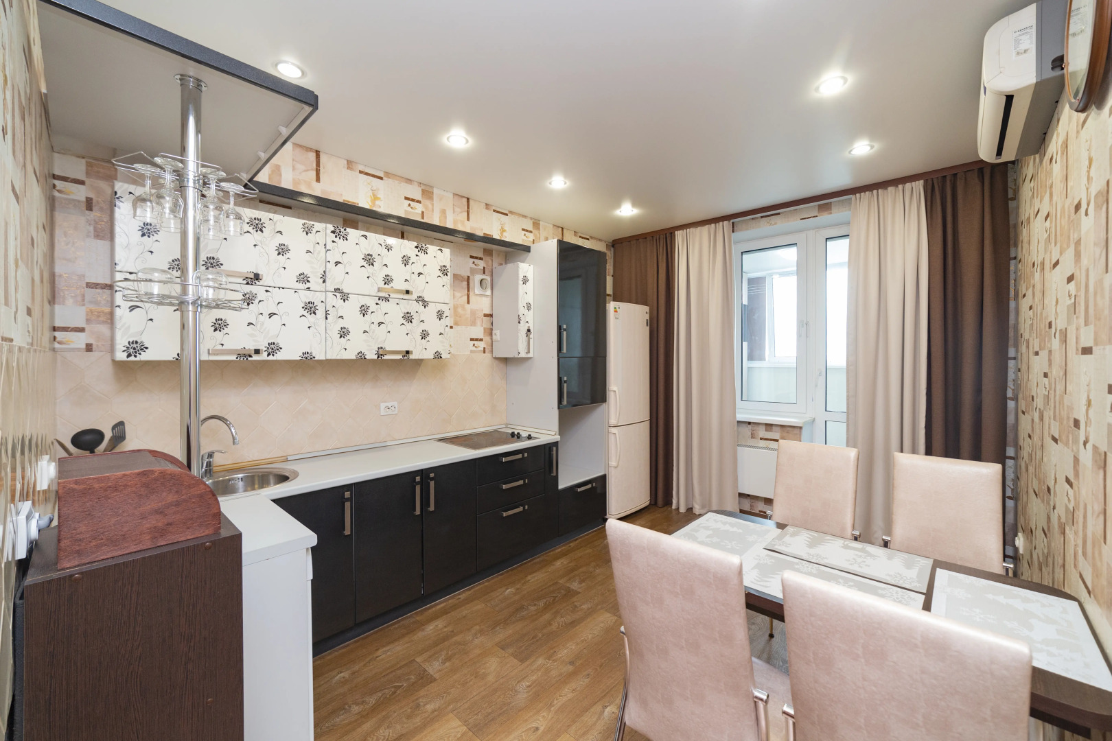 Квартира Ночник на Велижанской 68