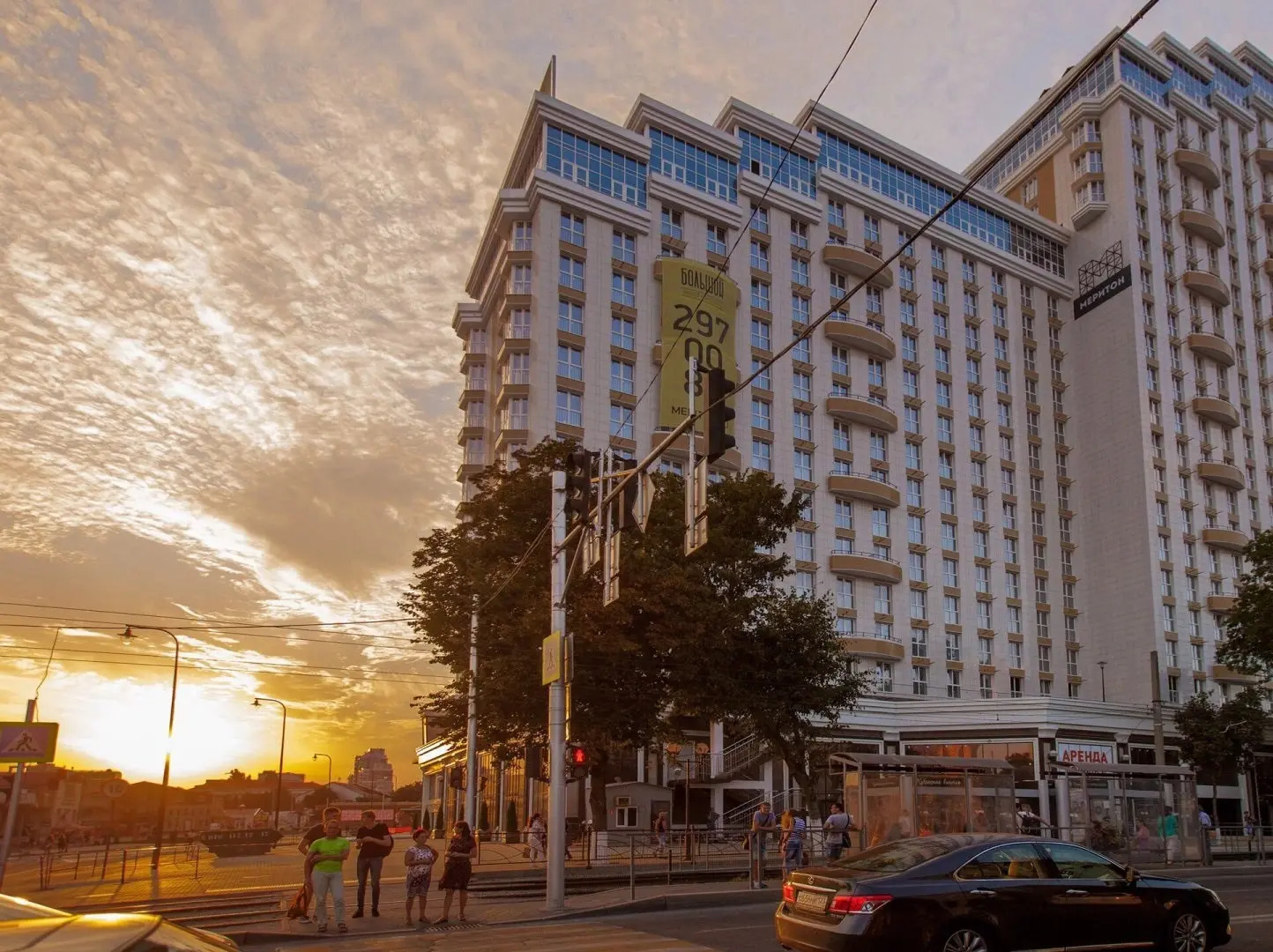 Apartments Bolshoi by Roomers 518
