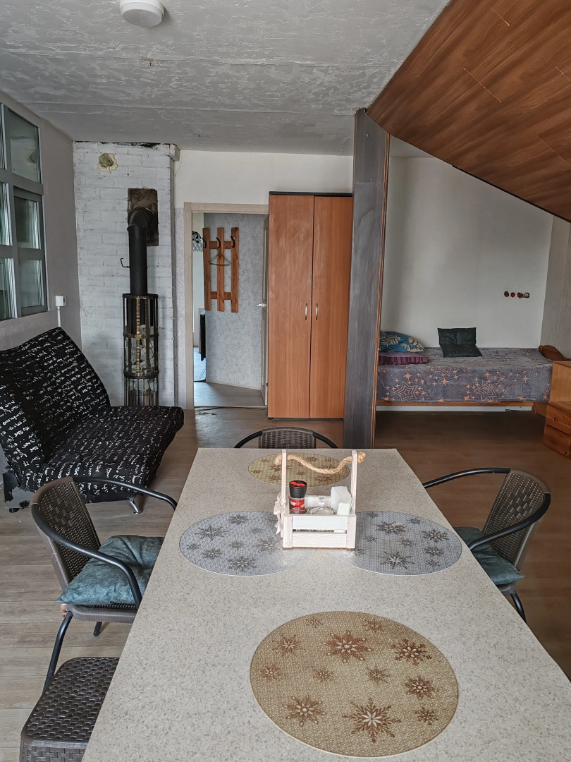 Частный дом Часть этажа или весь мансардный этаж частного дома