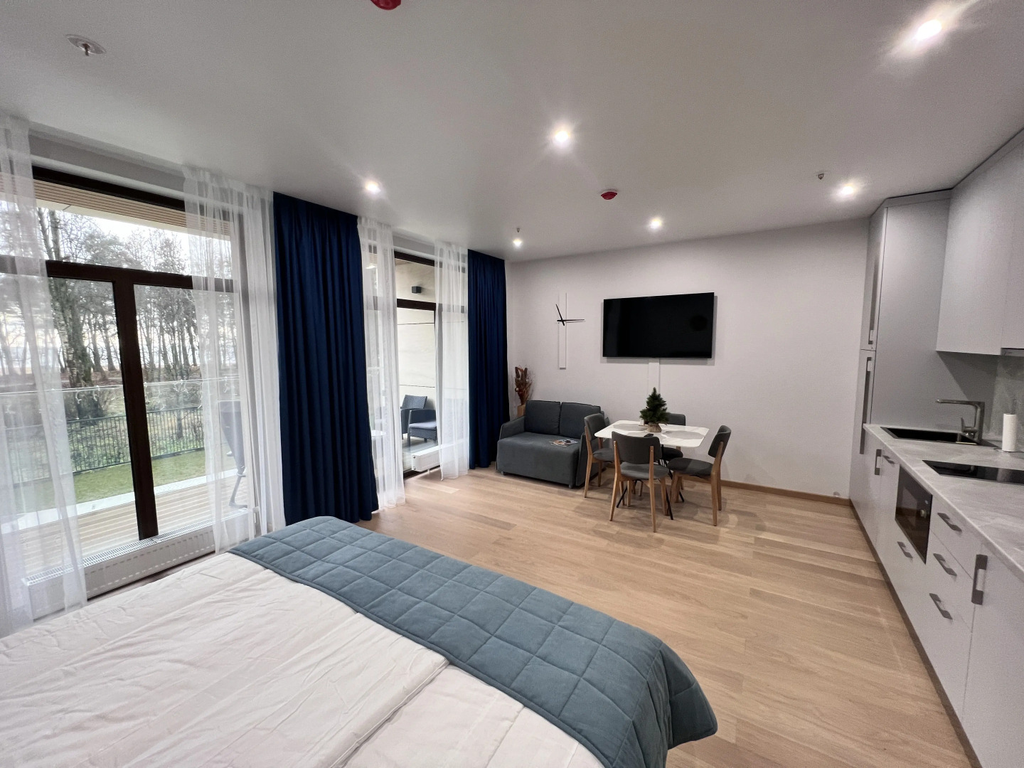 Апартаменты Семейная студия на 3 человека с видом на залив и лес 101