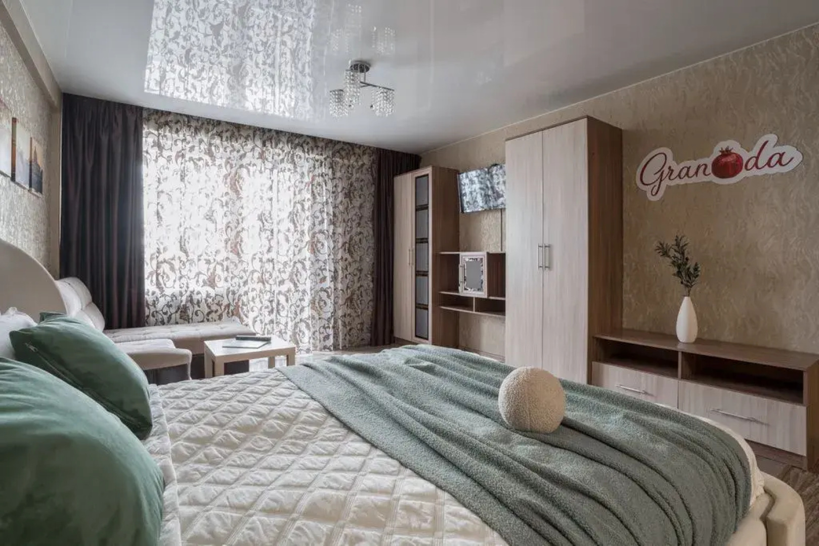 Апартаменты Granada Шикарная студия в самом центре микрорайона ГГМ