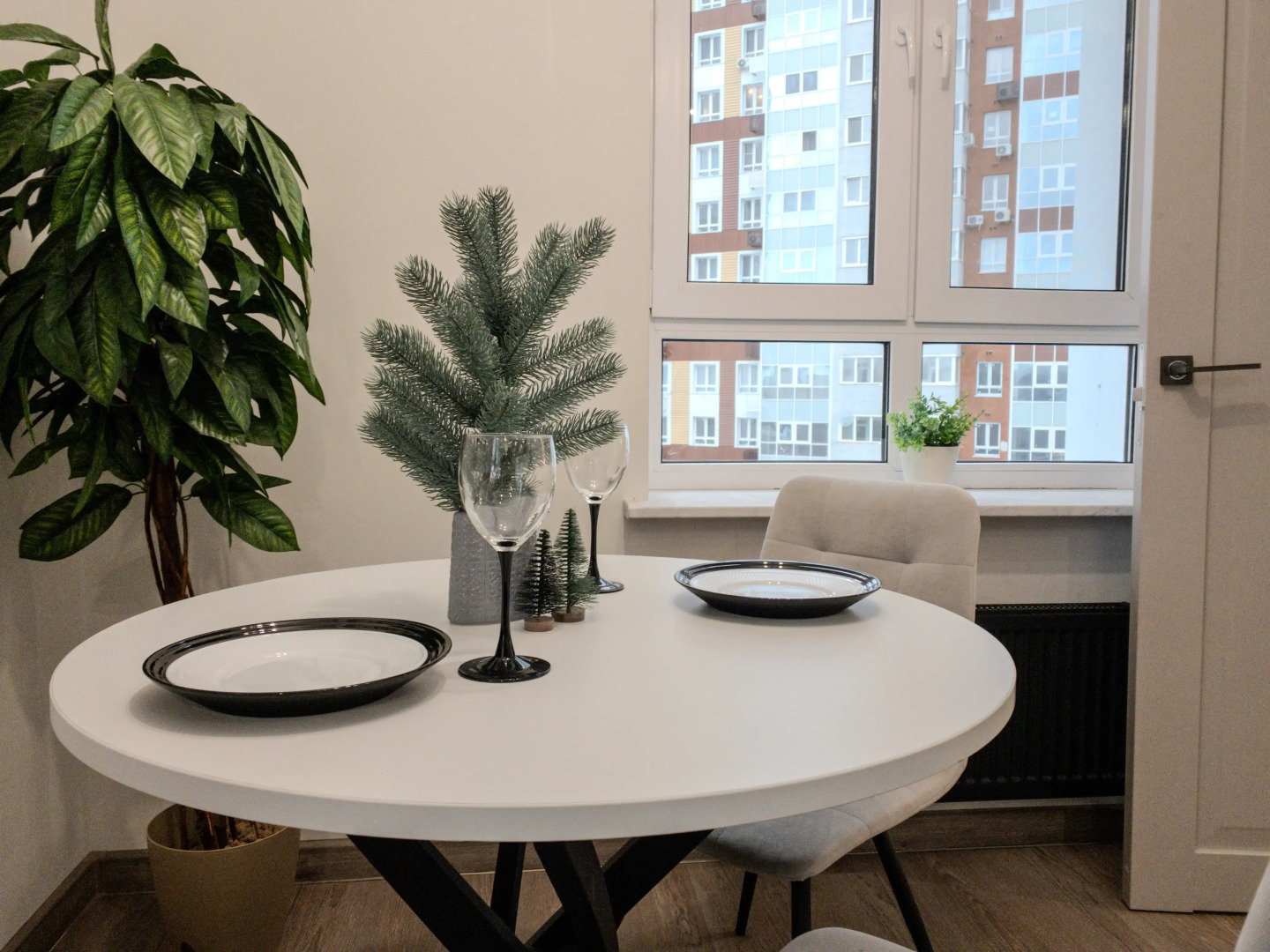 Апартаменты в ЖК Аквамарин у ТЦ Аквамолл 1307