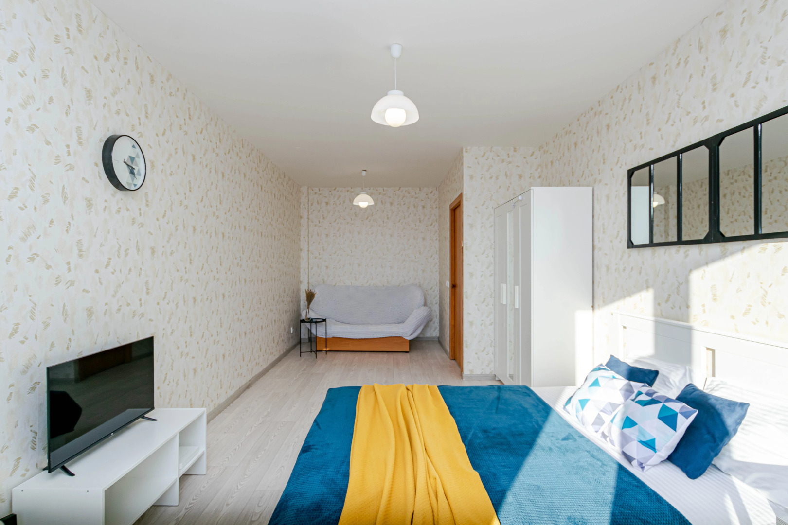 Апартаменты Светлая Уютная Однушка у Комсомольской Площади