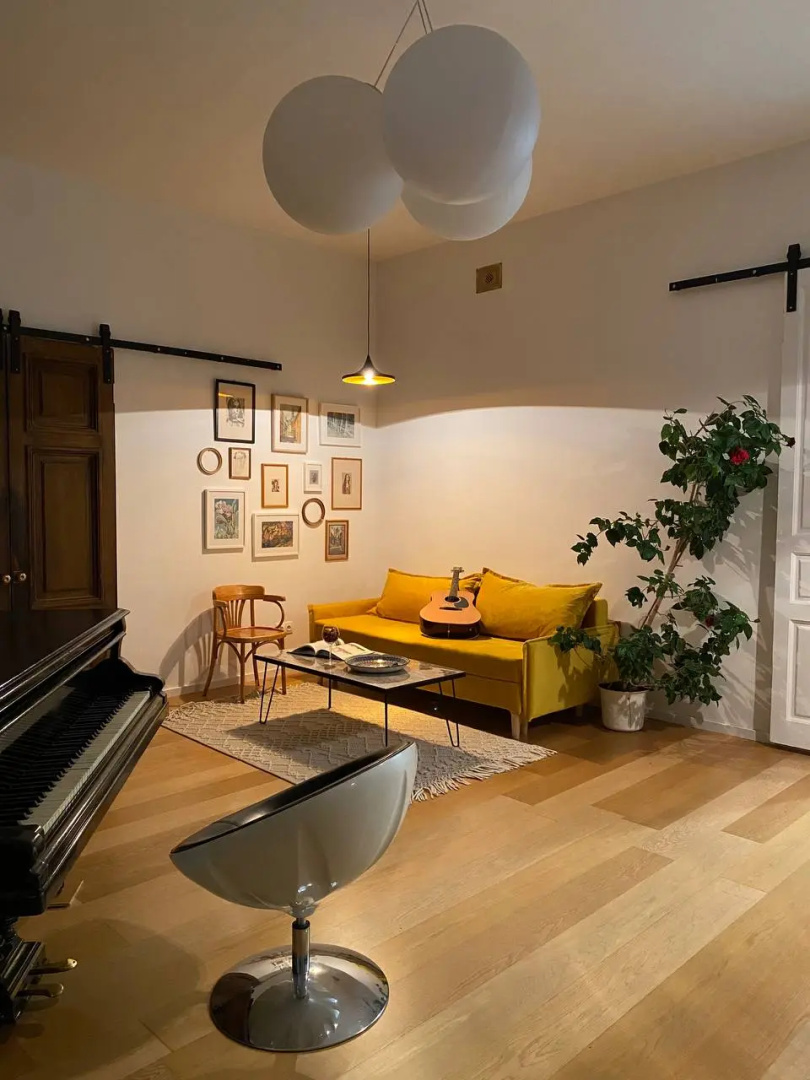 Квартира Art Tolstoy House