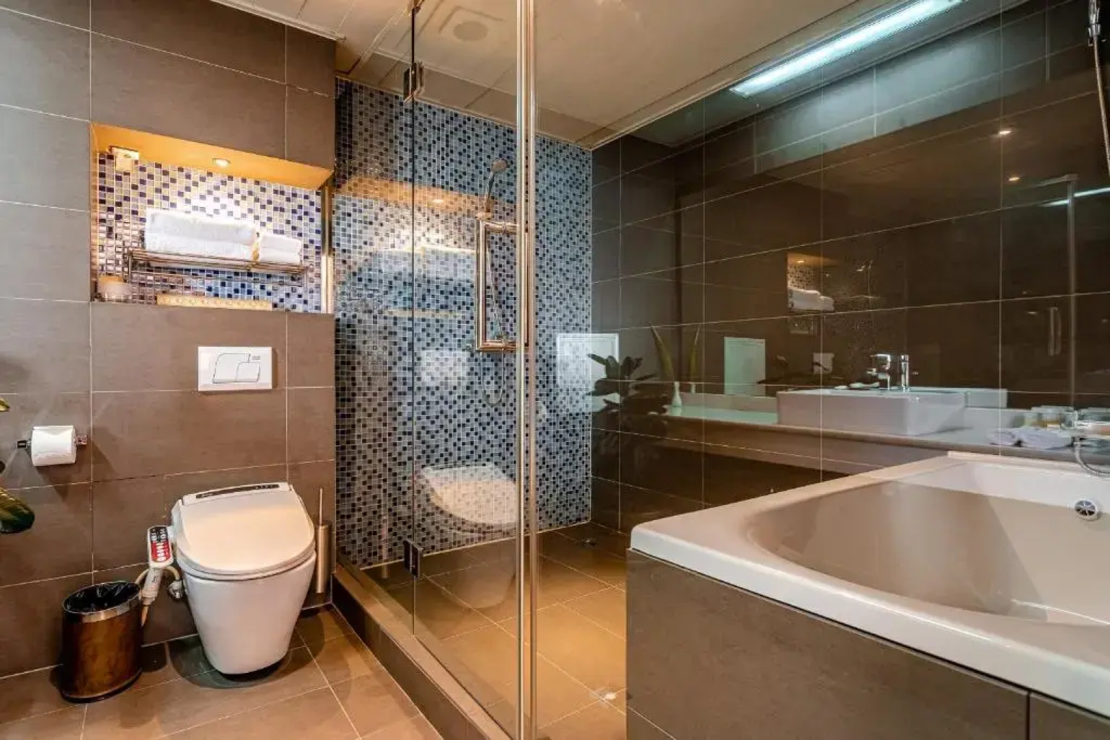 Отель Ramada by Wyndham Ulaanbaatar Citycenter