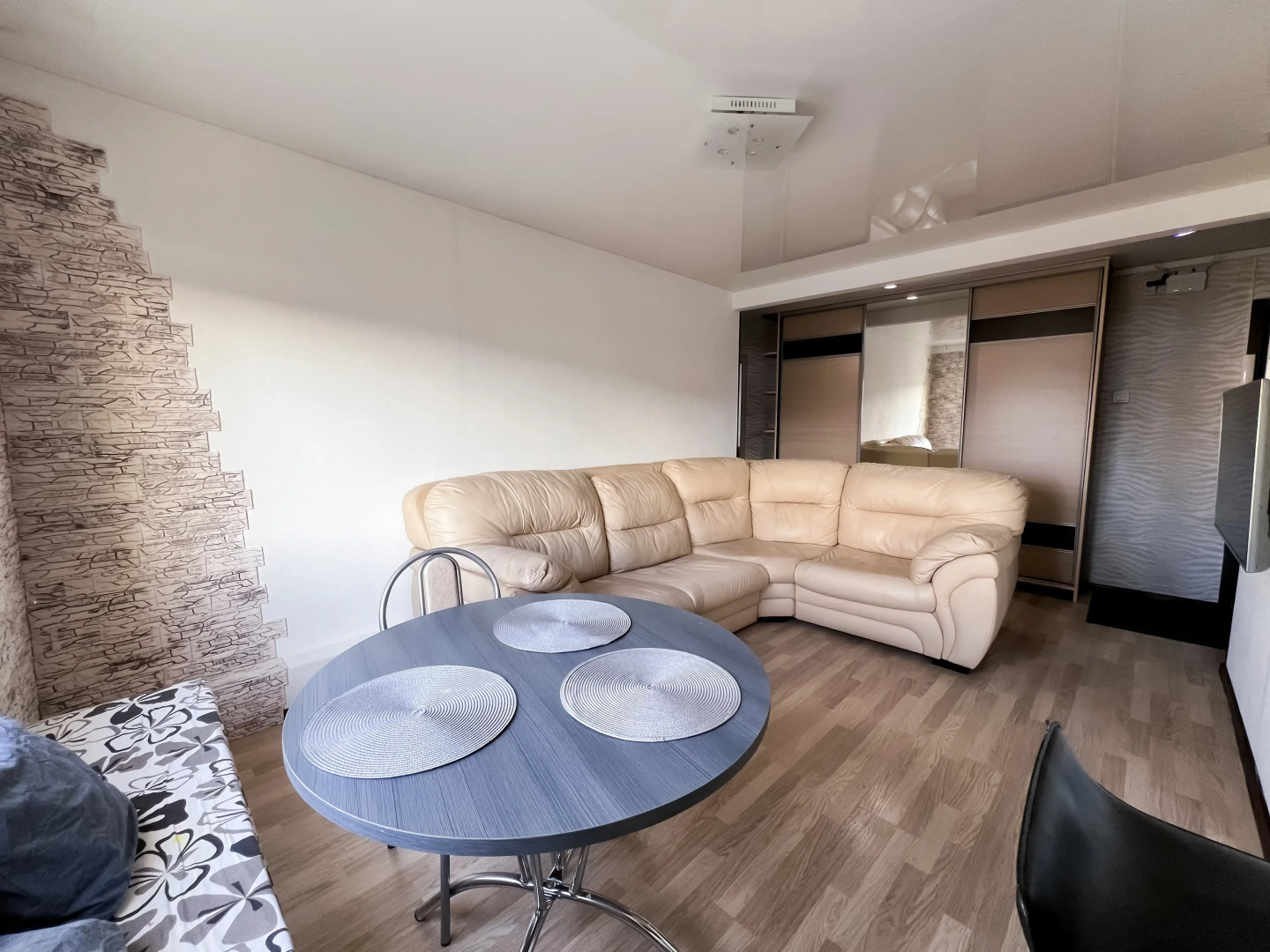 Квартира 3-комнатная на Баумана 12