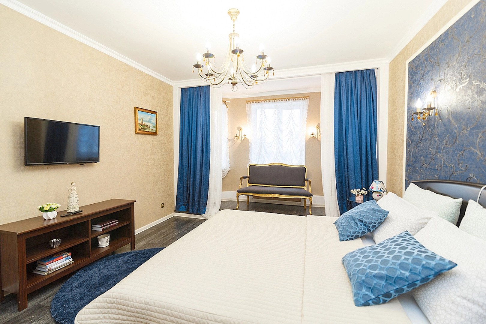 Апартаменты двухкомнатные с видом на Волгу на ул.К.Маркса 44, м.Стрелка. Сова-Дом